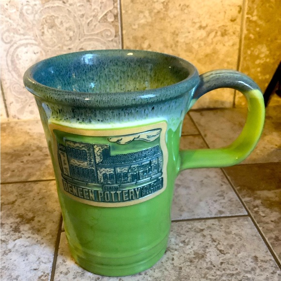 Deneen Pottery Kiwi with Blue Building Logo Mug - Picture 1 of 2